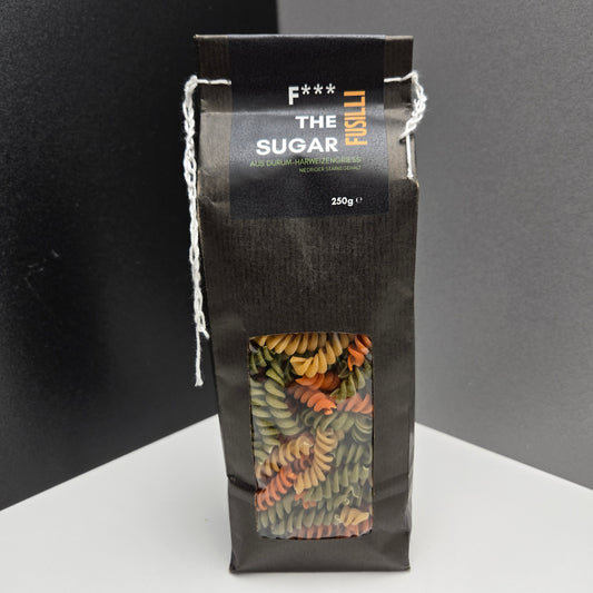 Spiral Nudeln mit Kürbiskernen, Paprika und Spinat